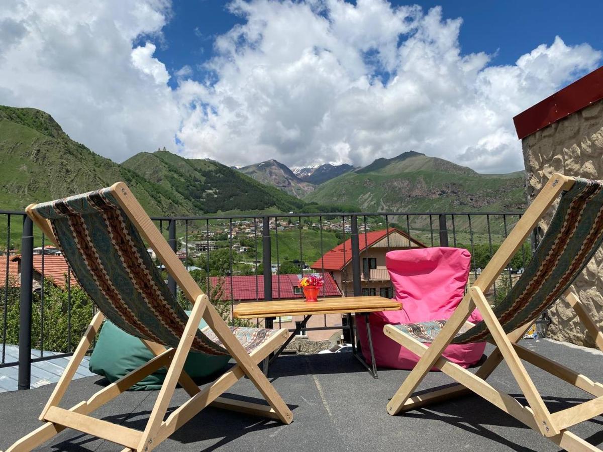 Four Season In Kazbegi Hotell Exteriör bild