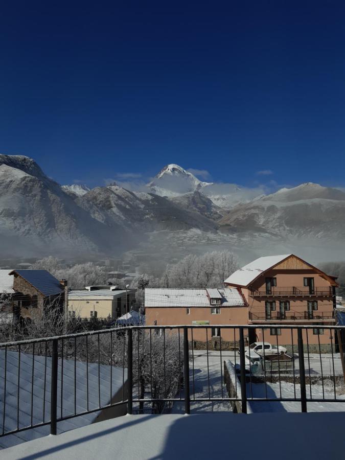 Four Season In Kazbegi Hotell Exteriör bild